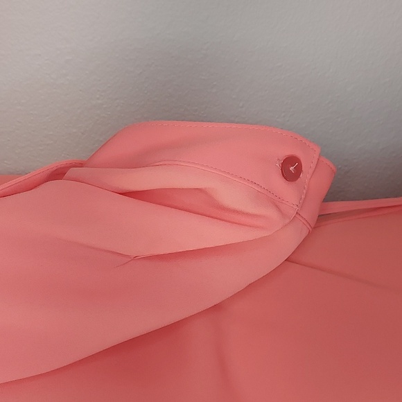 IZ Byer Coral Shirt Tail Hem 3/4 Button Up Sleeve Lace Back Shoulders Blouse M - Picture 6 of 12